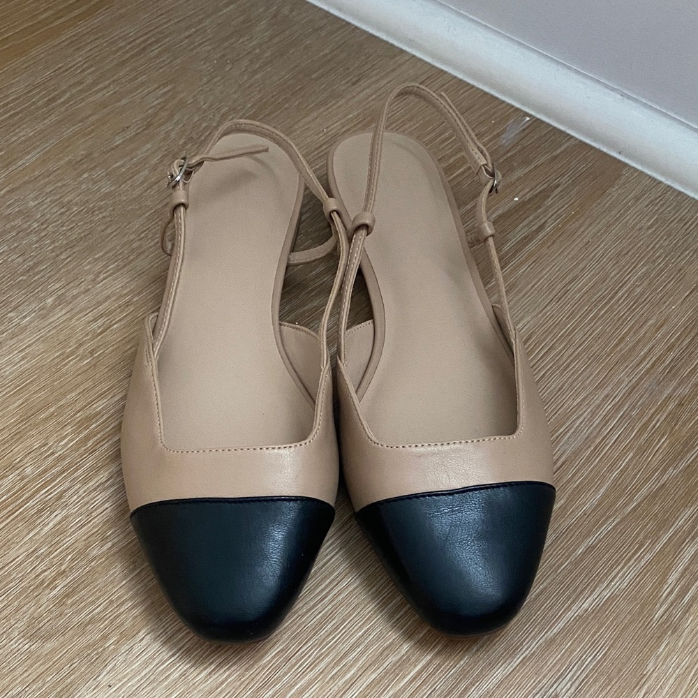 NWOT Women’s Tan and Black Slingback Flats Sz 8.5